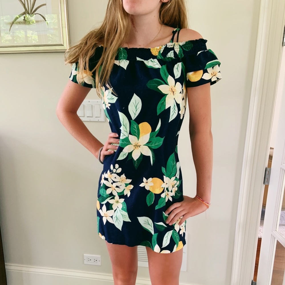 Floral print cold shoulder dress